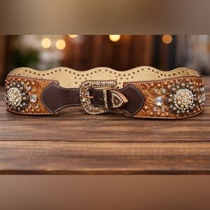 Ariat Women’s Rhinestone & Studded Scalloped Leather Cinch Belt - Size Large